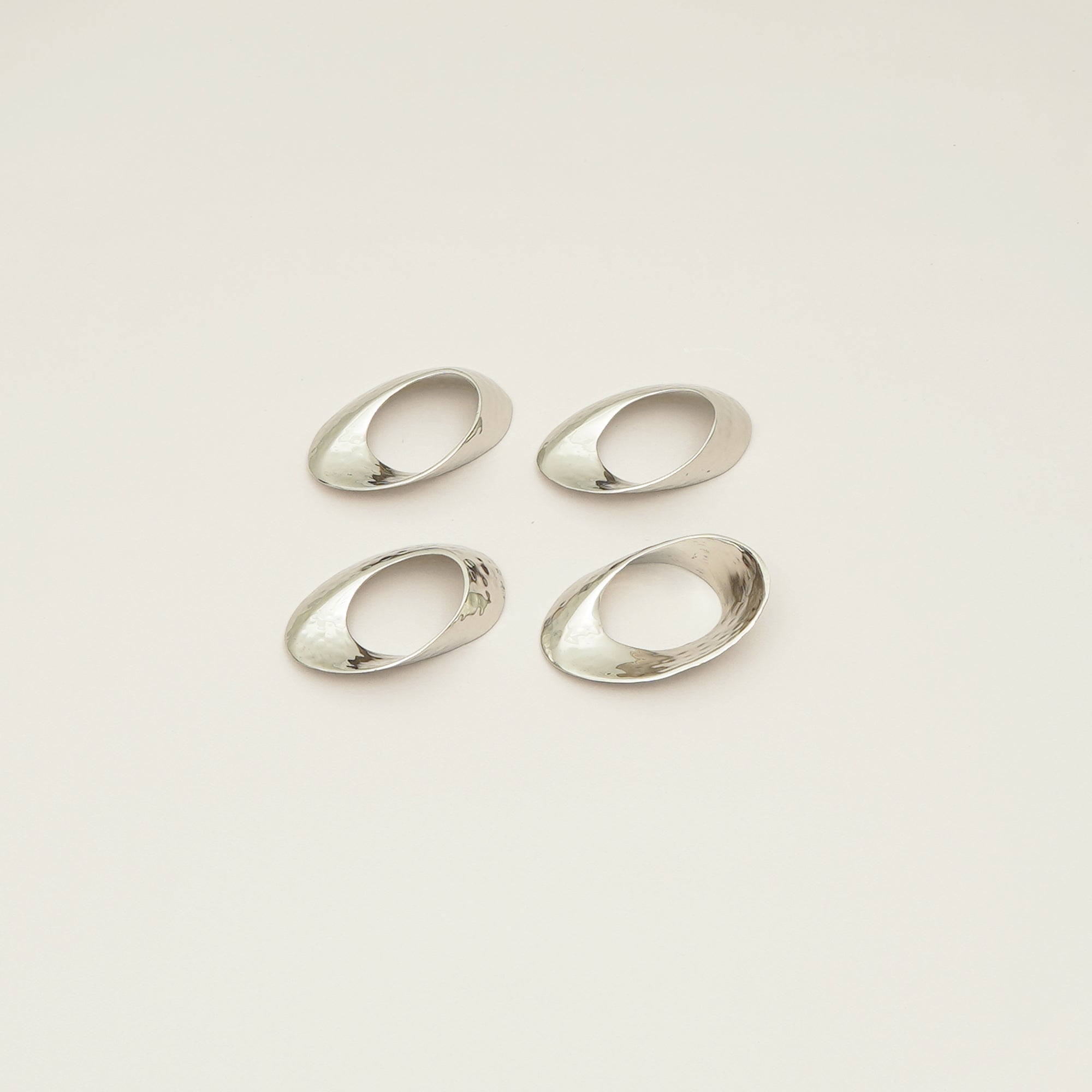Ripple Hammered Napkin Ring Set