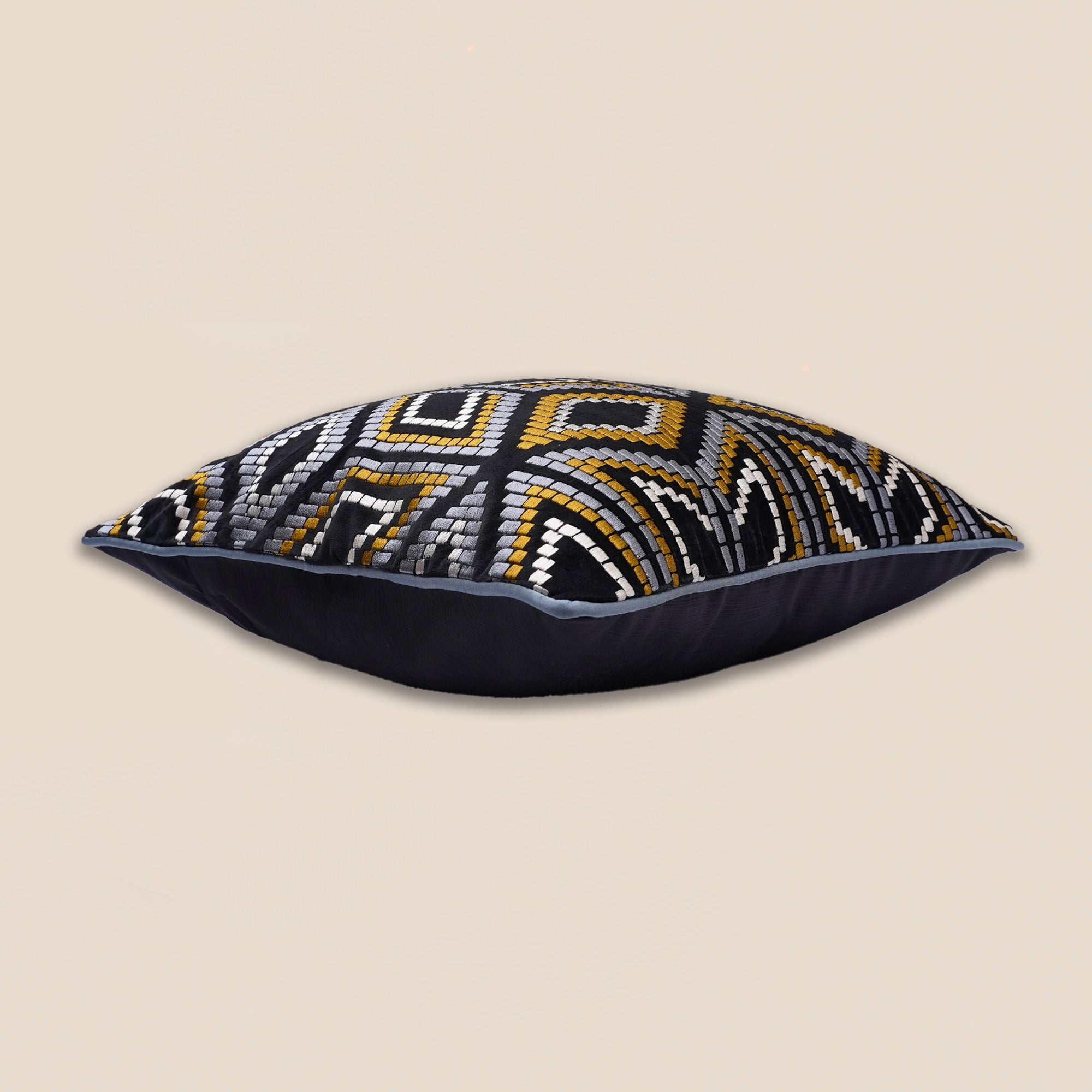 TWILIGHT PATTERN (GREY PIPING)