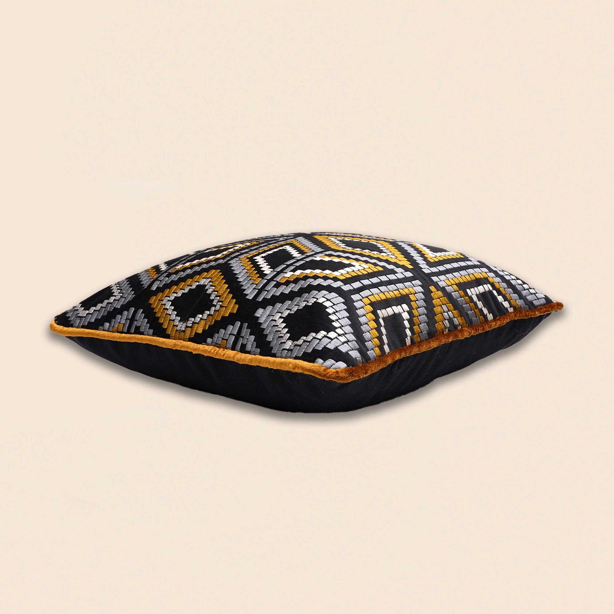 TWILIGHT PATTERN (YELLOW PIPING)