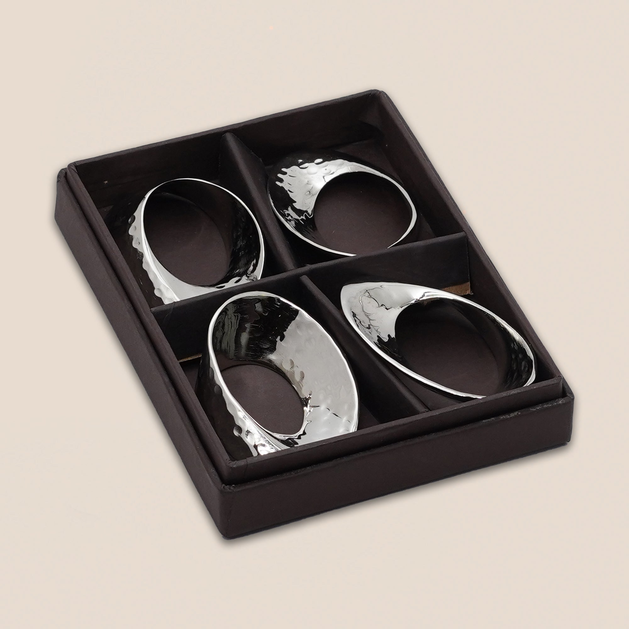 Ripple Hammered Napkin Ring Set