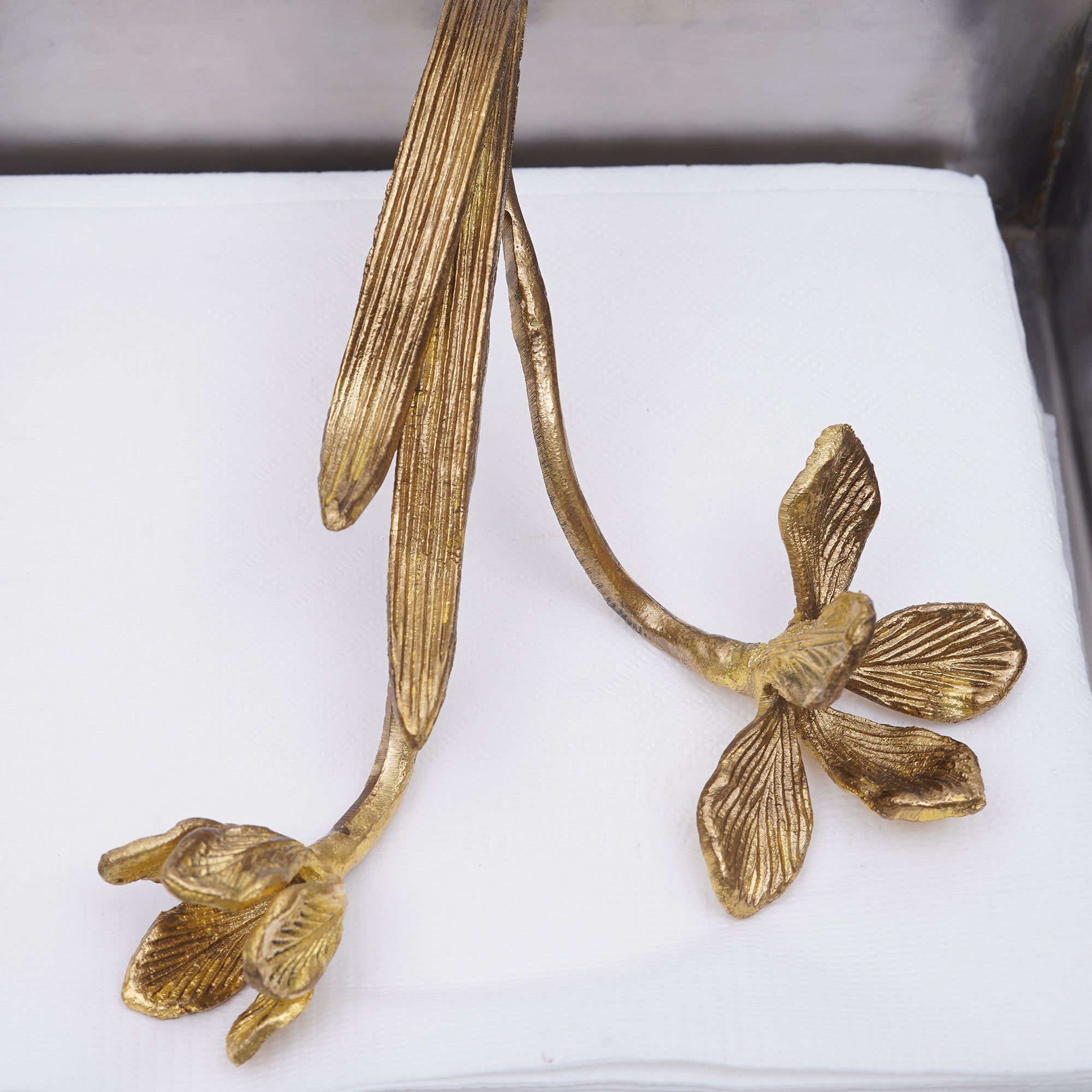 Iris Bloom Napkin Holder (Regular)