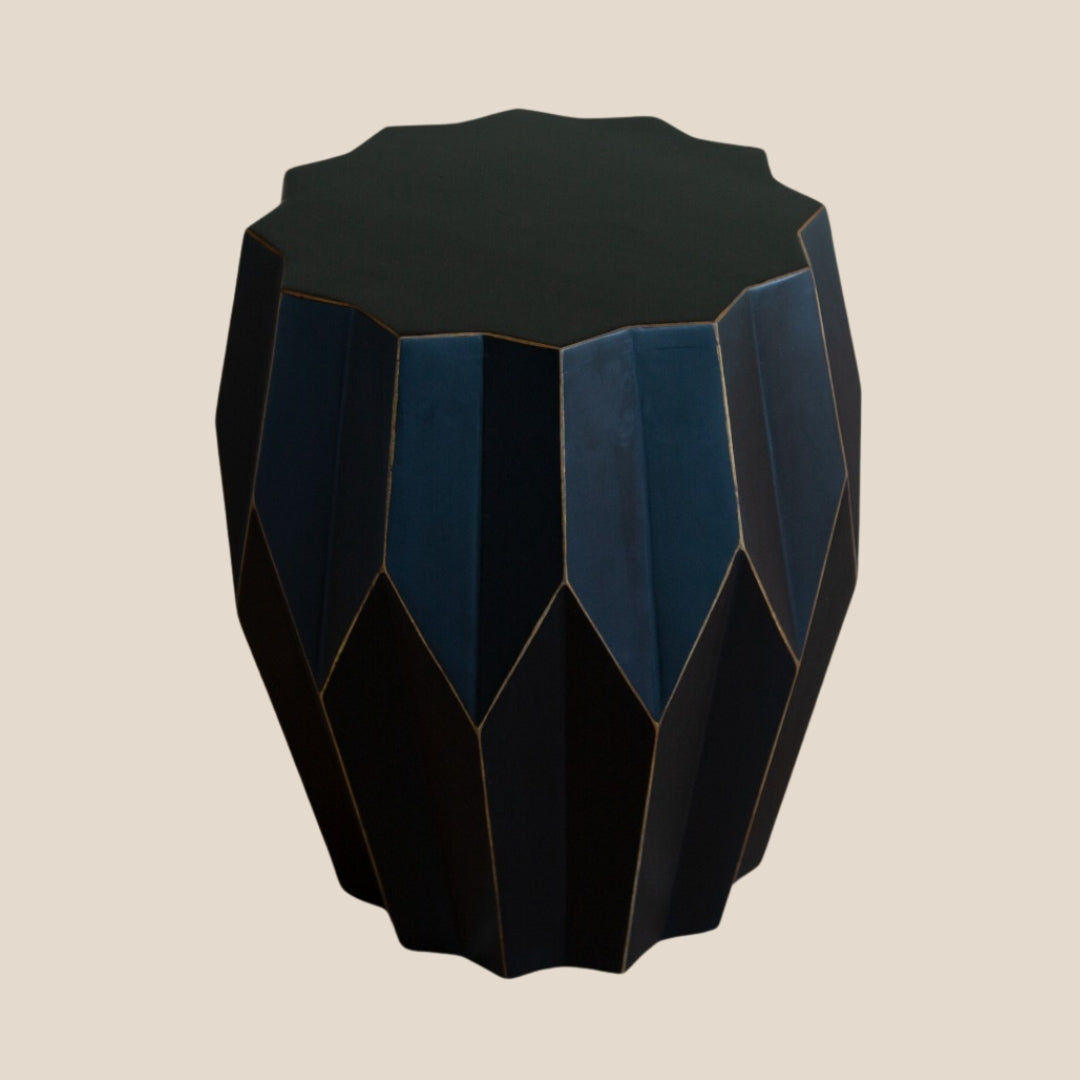Nia Noir Facet Table