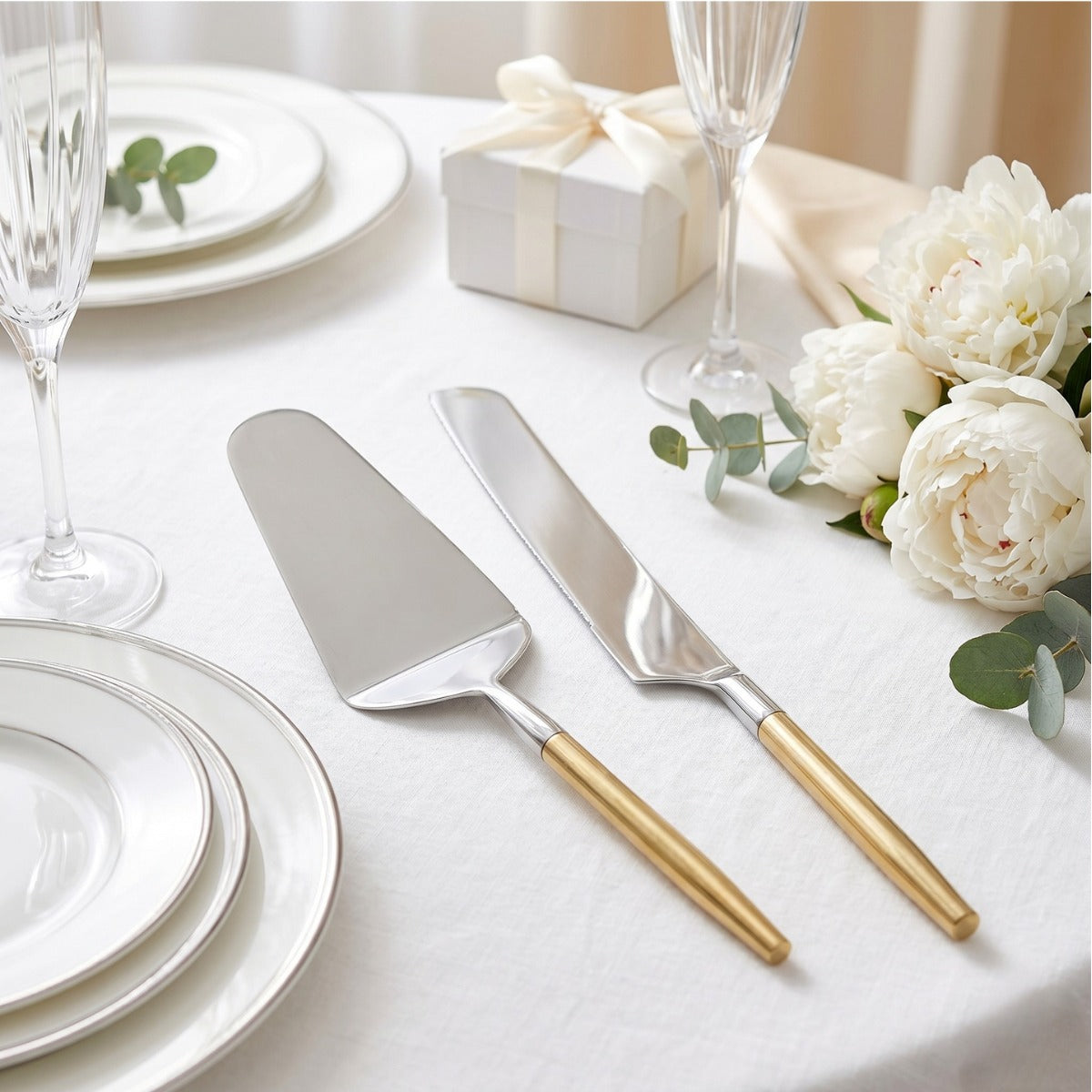 Luxe Duo-Tone Cake Server Set