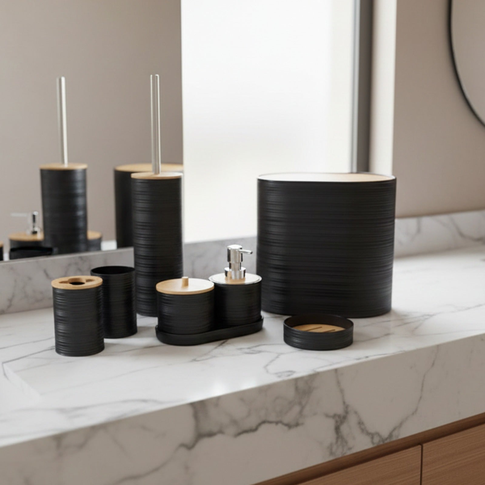 Noir Bathroom Set