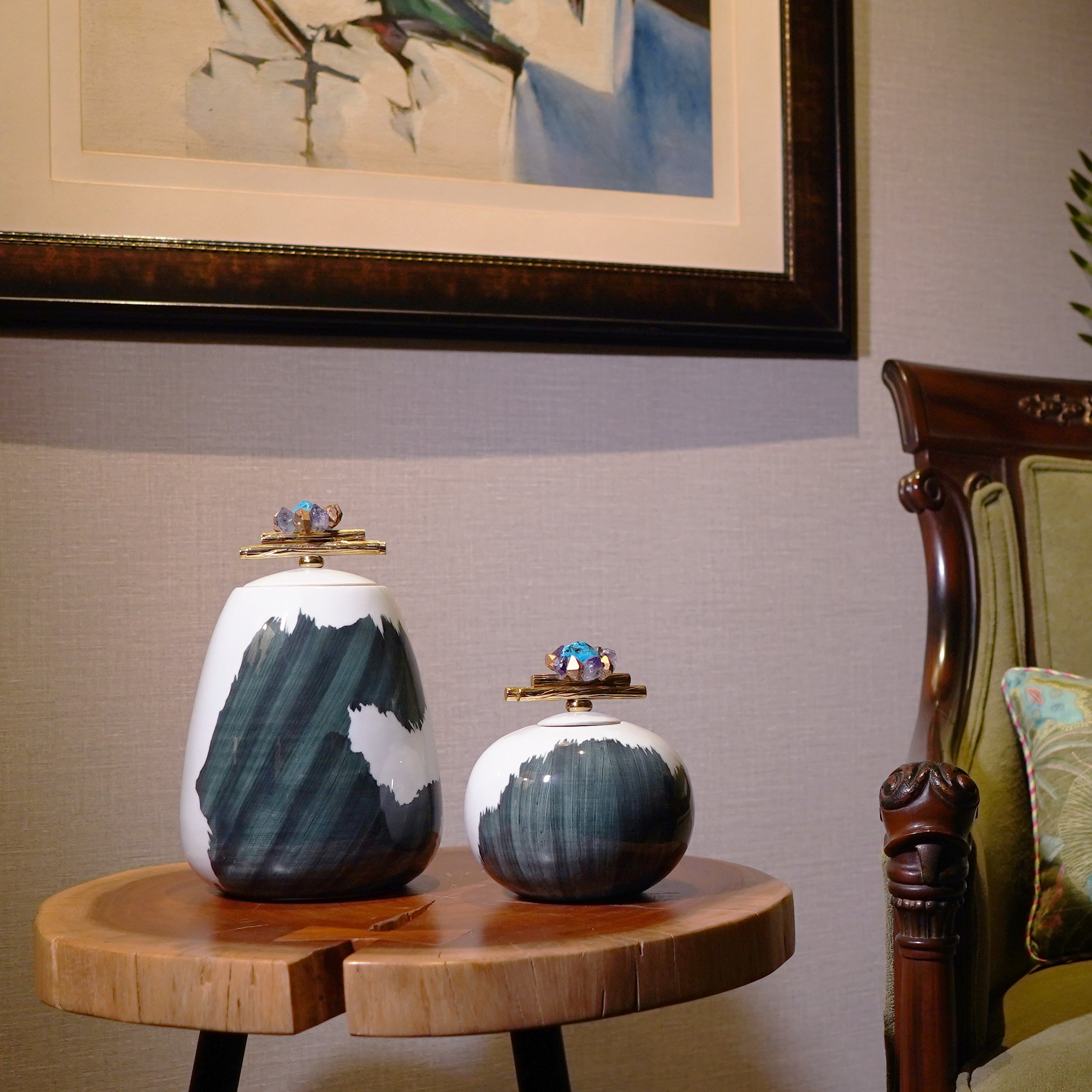 SEMI PRECIOUS URNS