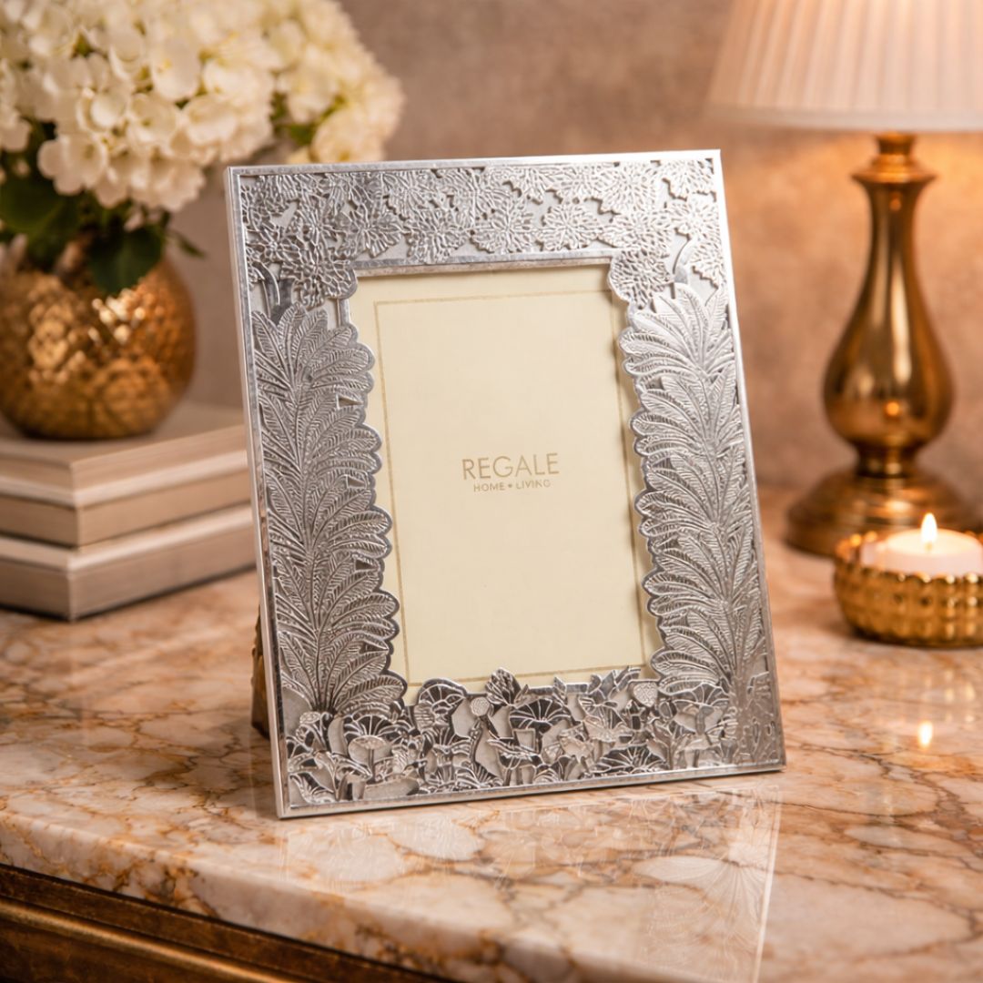 Silver-Plated Floral Elegance Photo Frame - Grey