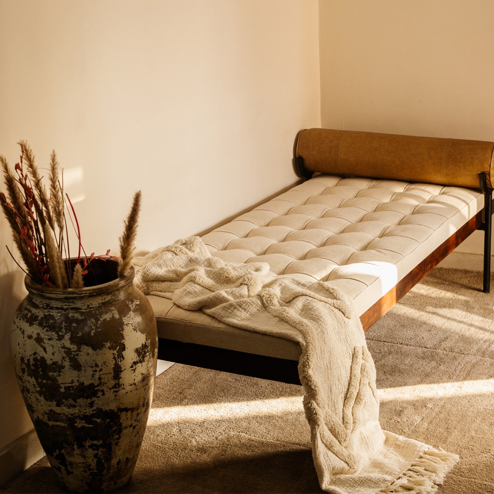 Veda Daybed