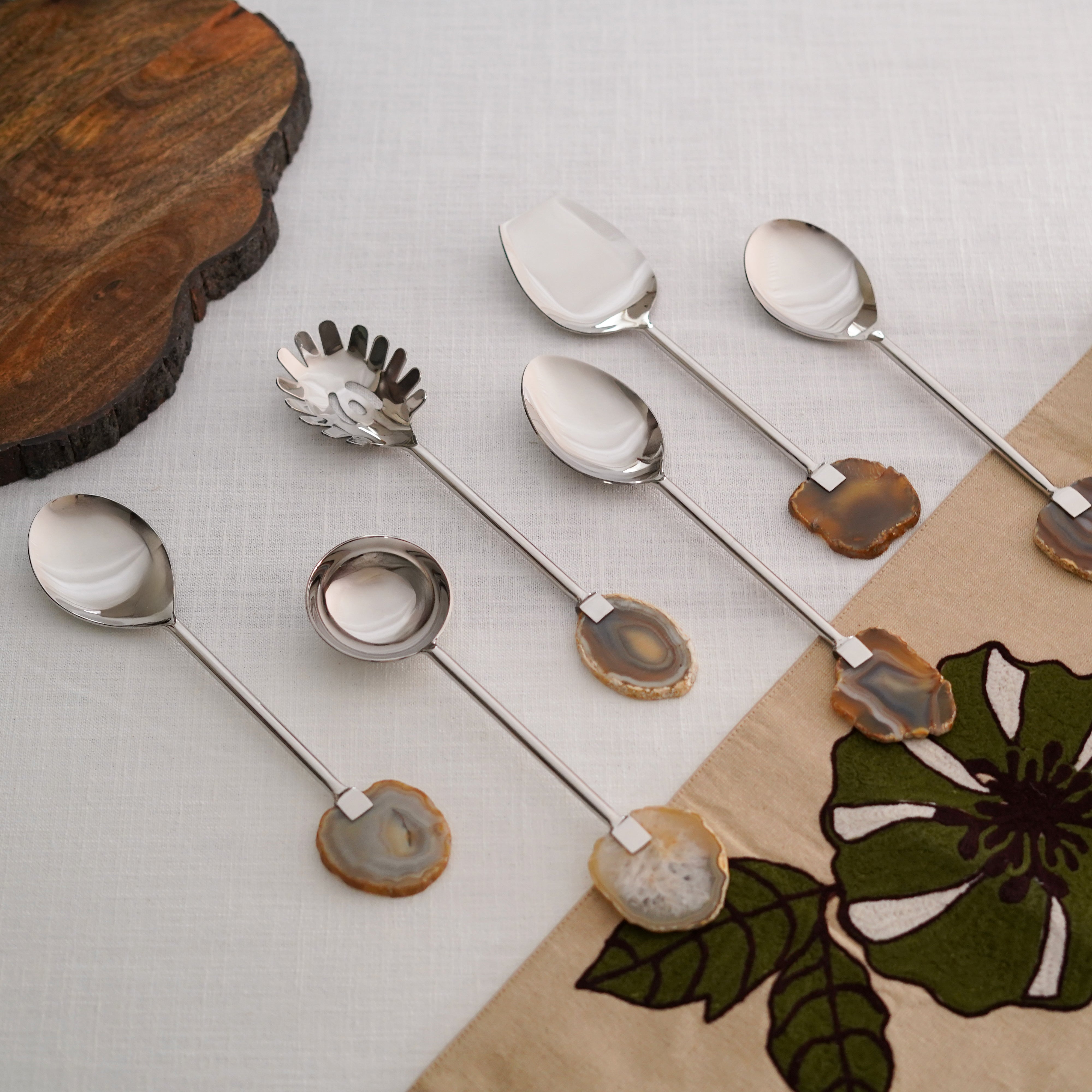 Agate Aura Serving Set
