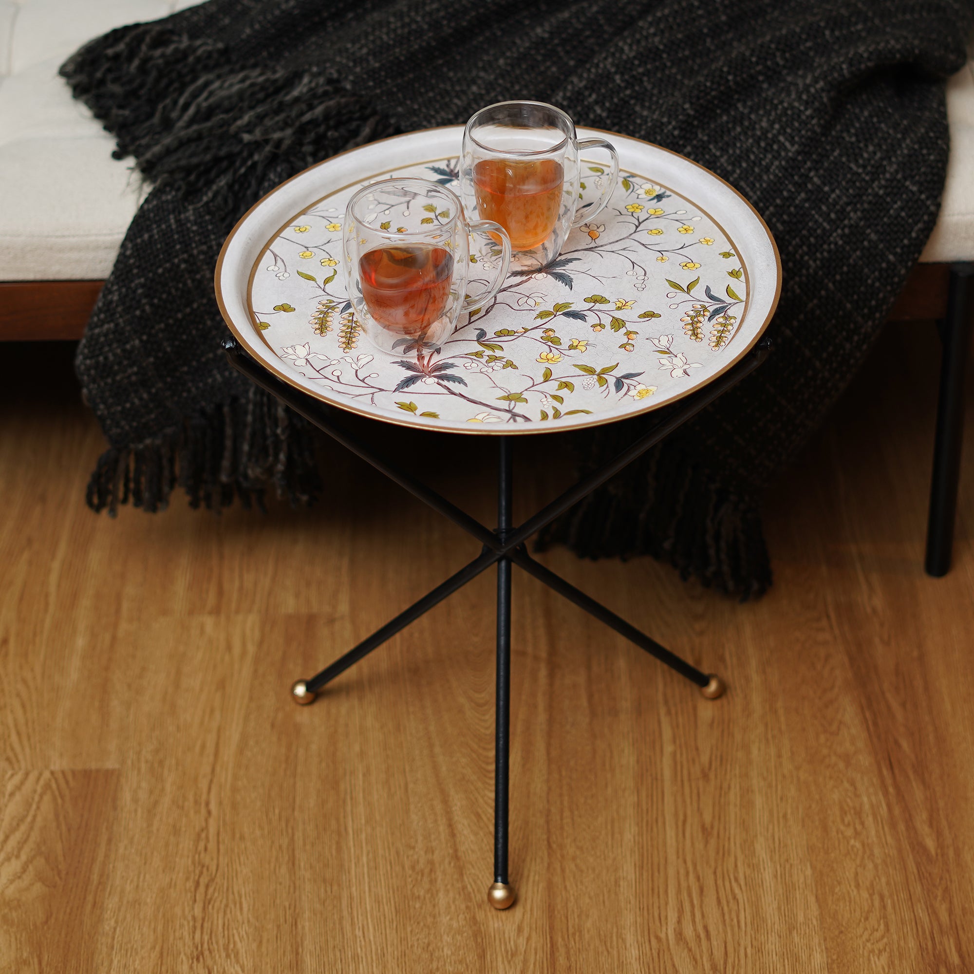 Aura Tripod Table