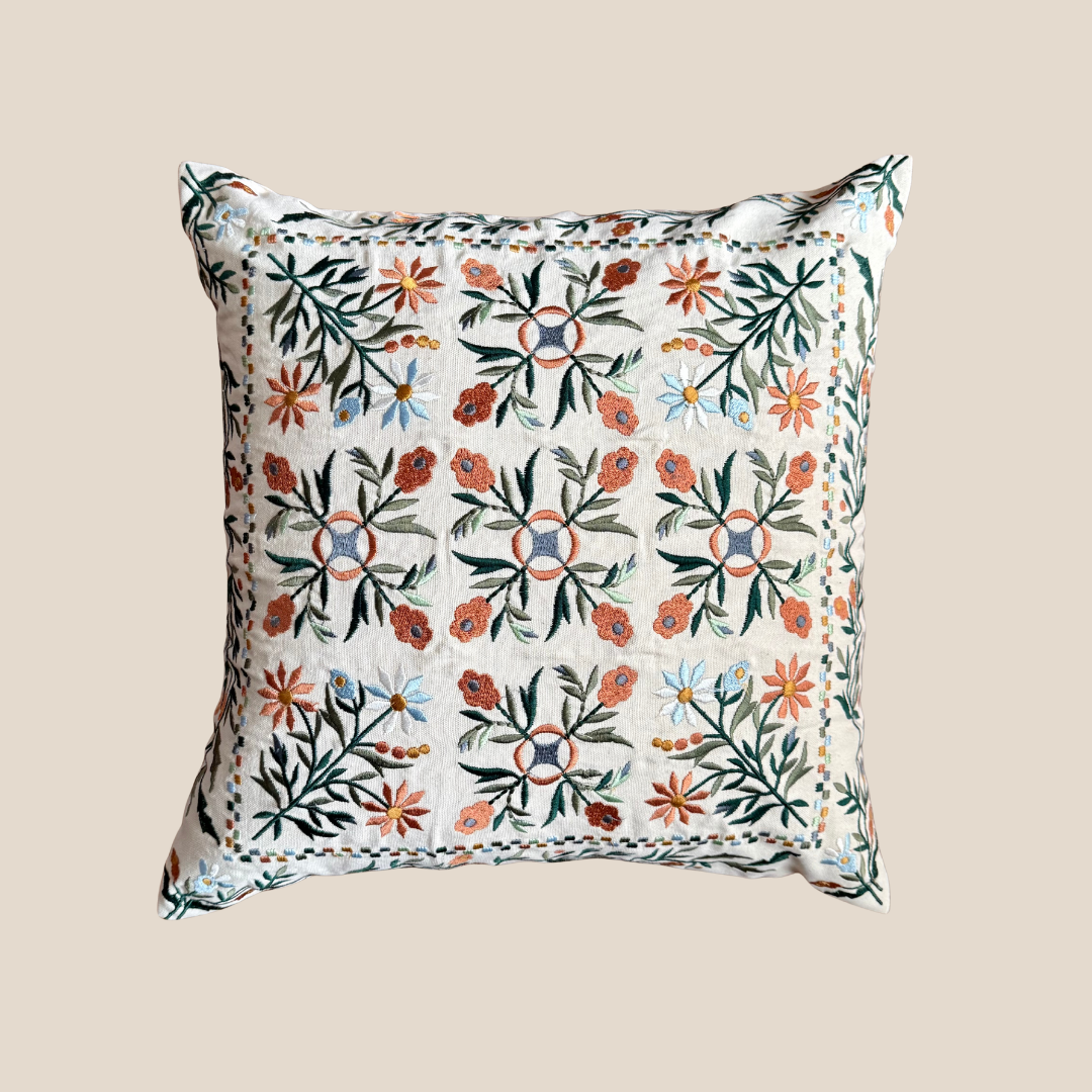 Botanical harmony Cushion Cover