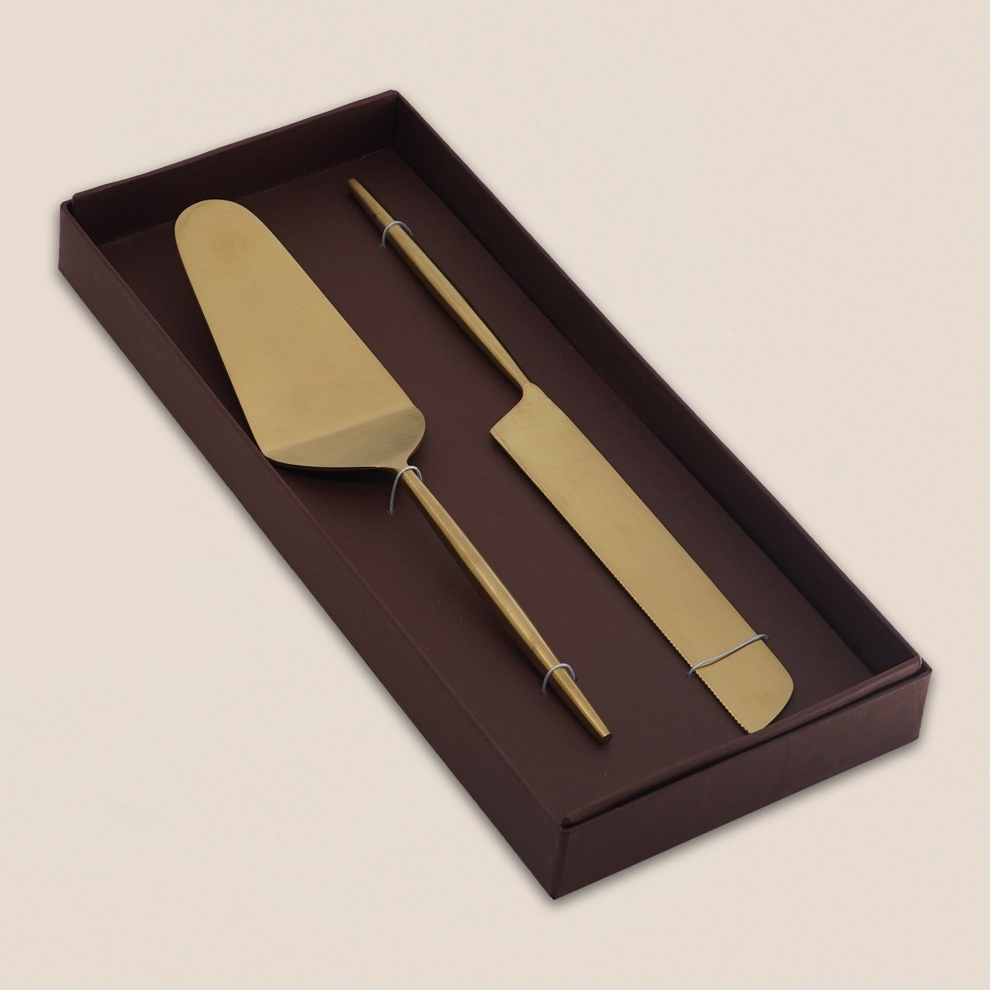 Luxe Brass-Finish 2 piece Cake Set