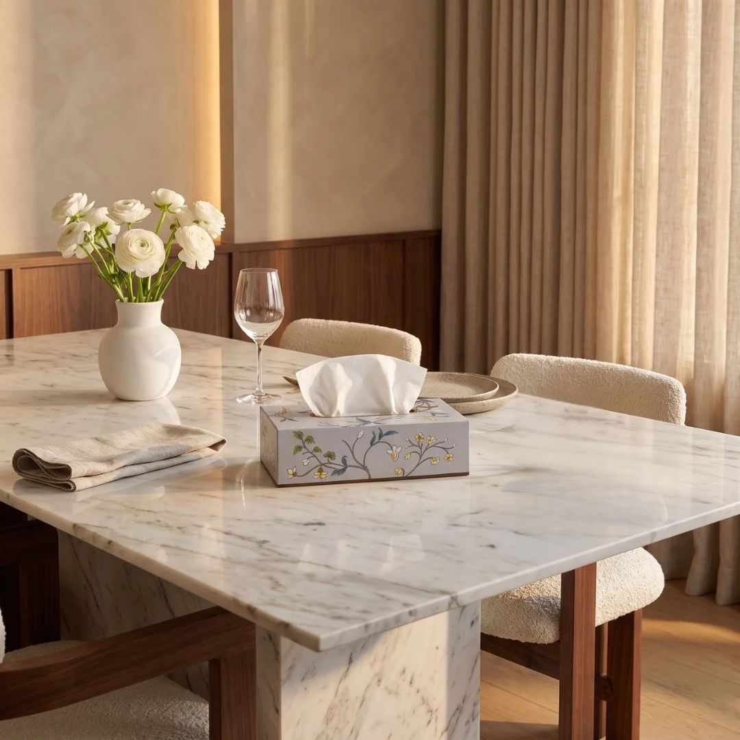 Aura Tissue box