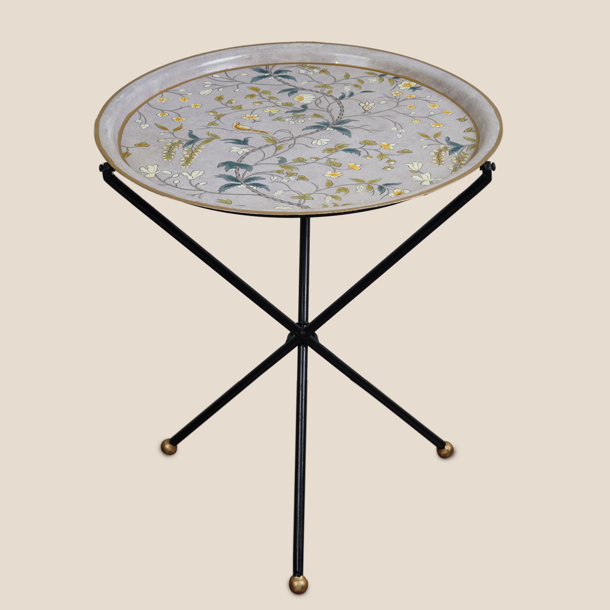 Aura Tripod Table
