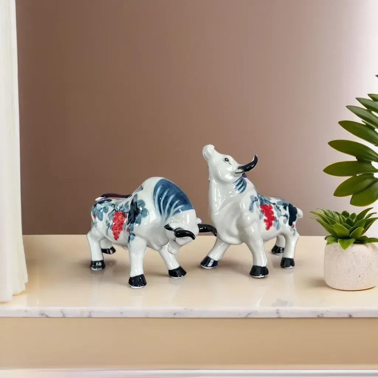 Porcelain Bull Duo – Indigo Bloom (Only for Delhi NCR)