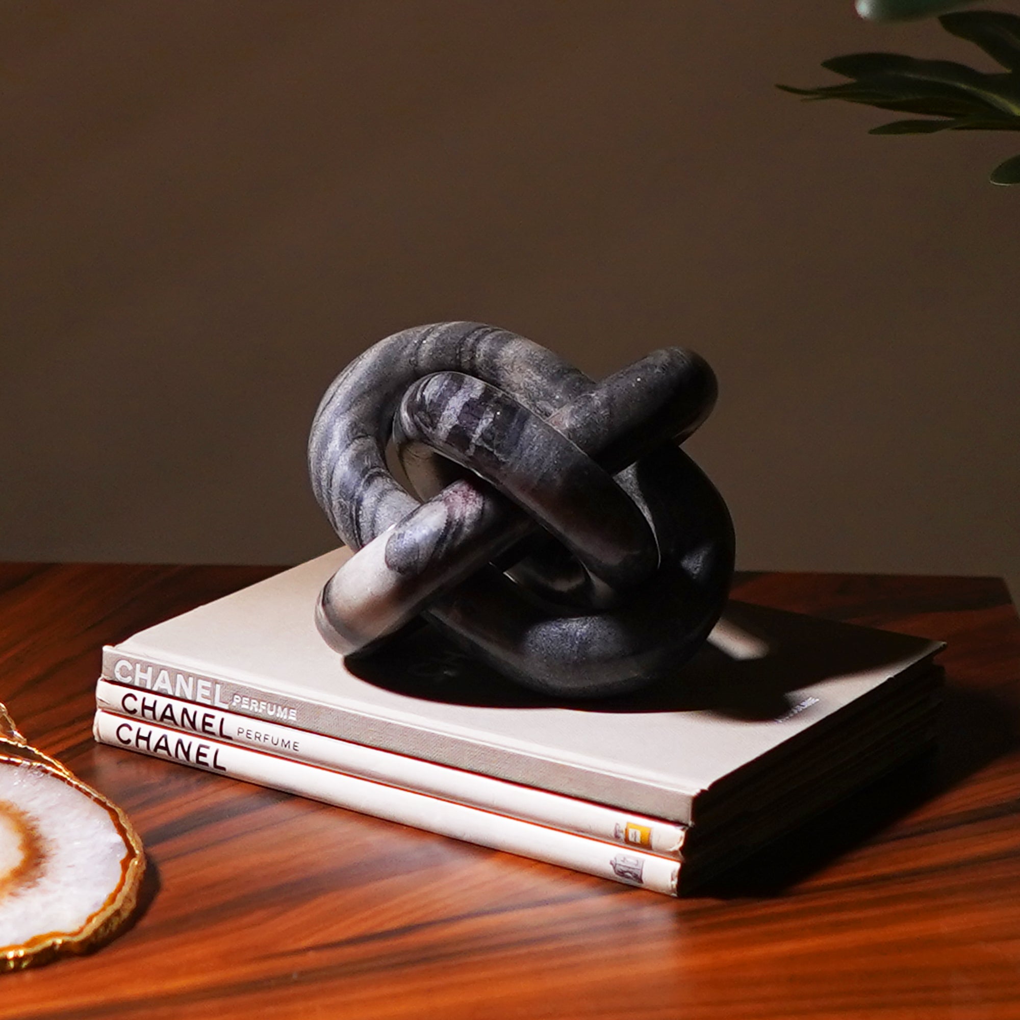 Grey Marble Knot Accent