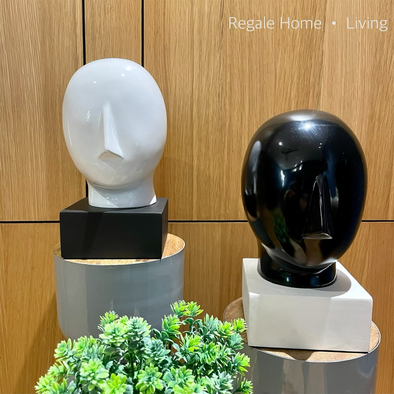 Minimalist Muse Sculpture - Black